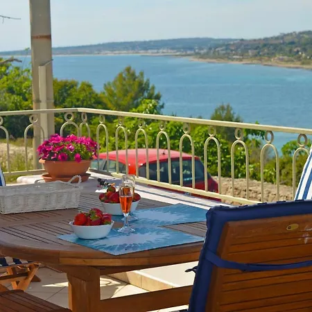 Casa Baia Tramonto Holiday home *